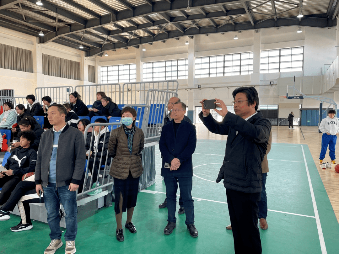 有朋自远方来不亦乐乎——江苏省黄惠涛名校长工作