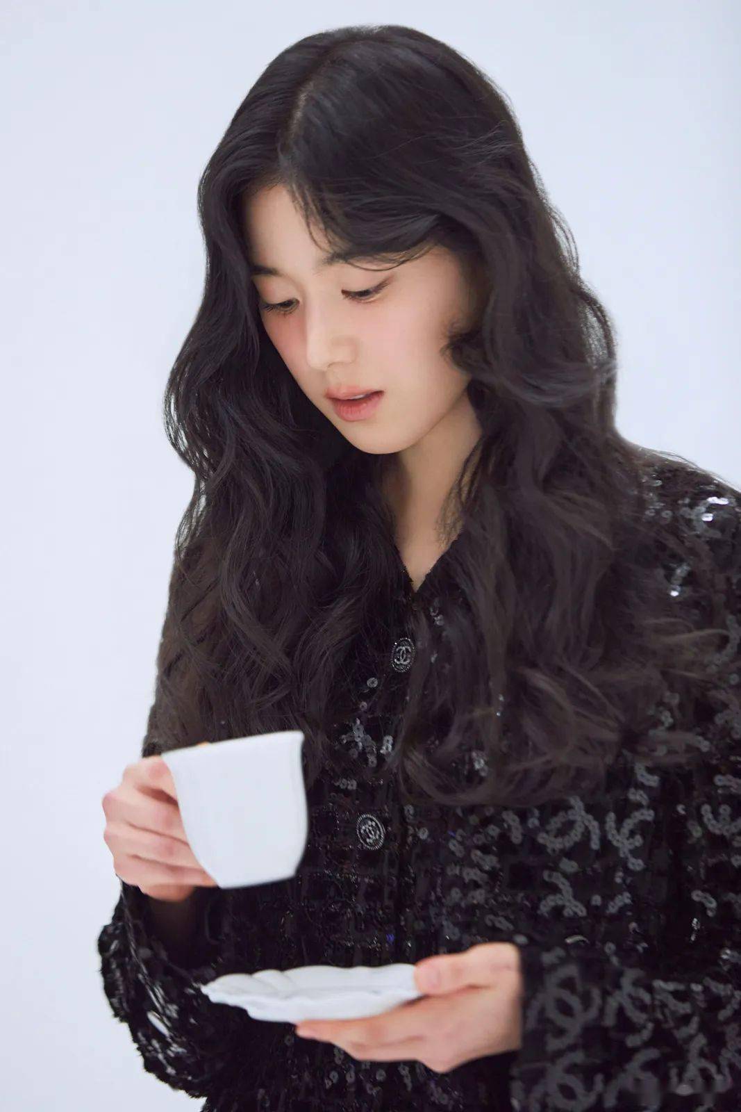 温婉美丽的郑恩彩|赏色_安娜_真假_作品