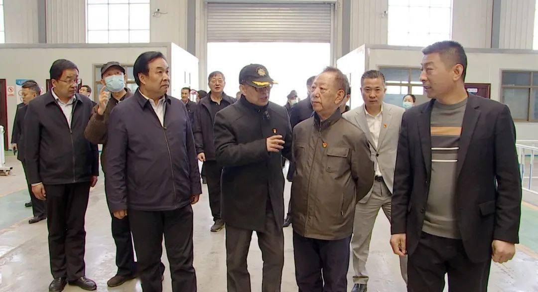 活动中,由省人大常委会原副主任,省政府原秘书长程有清,省人大常委会