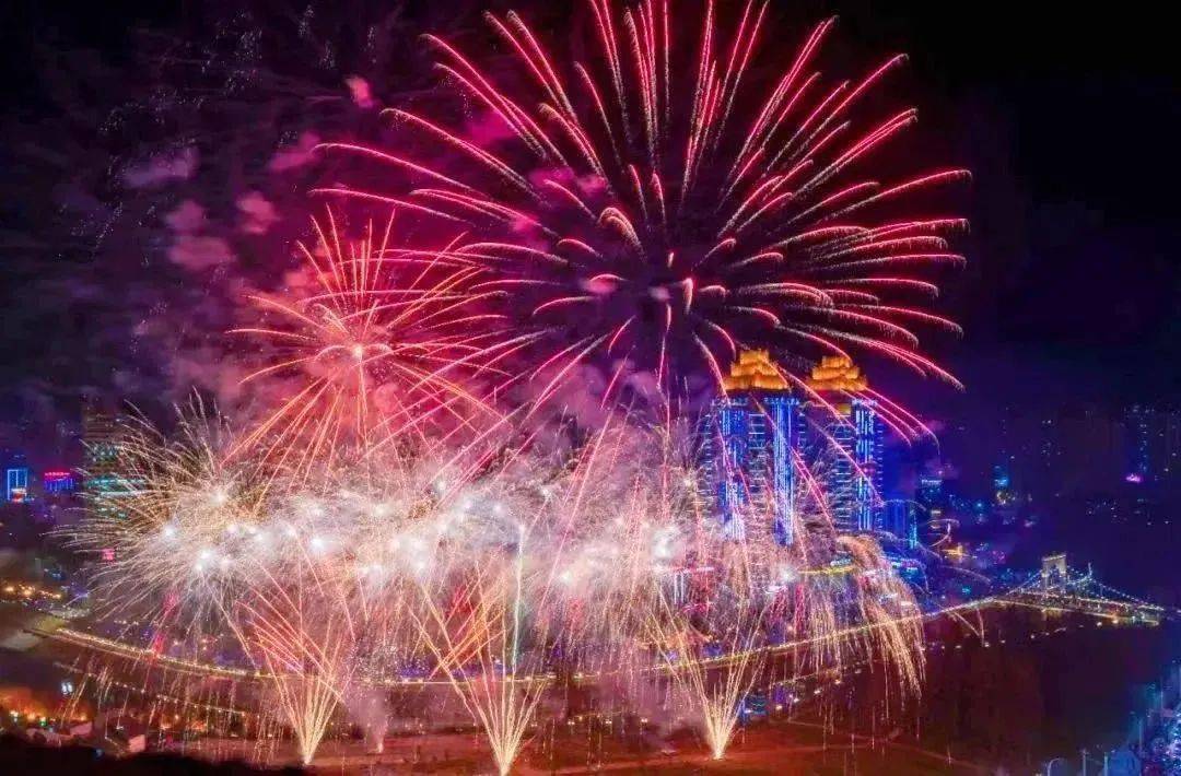 013月17日,恩施日报全媒体记者从恩施市州庆办获悉,目前,恩施市已召集