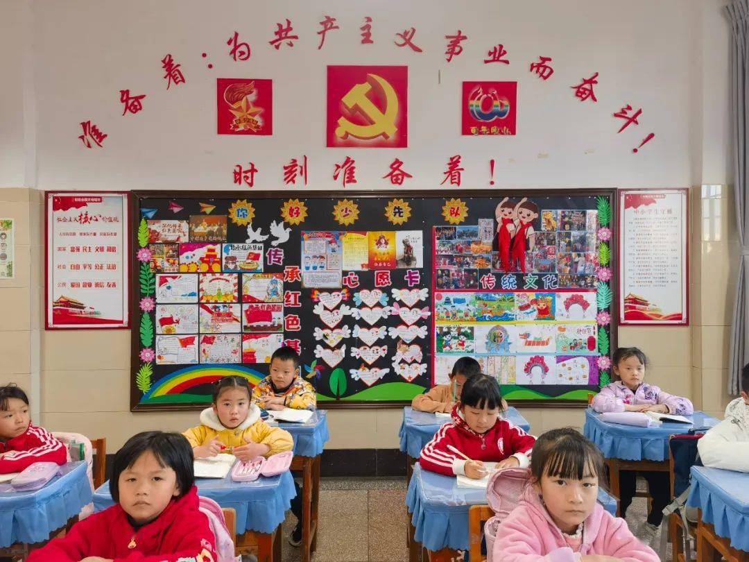 校园布置 “馨”意满满丨来看看凤小娃儿和老师们的校园空间打造记
