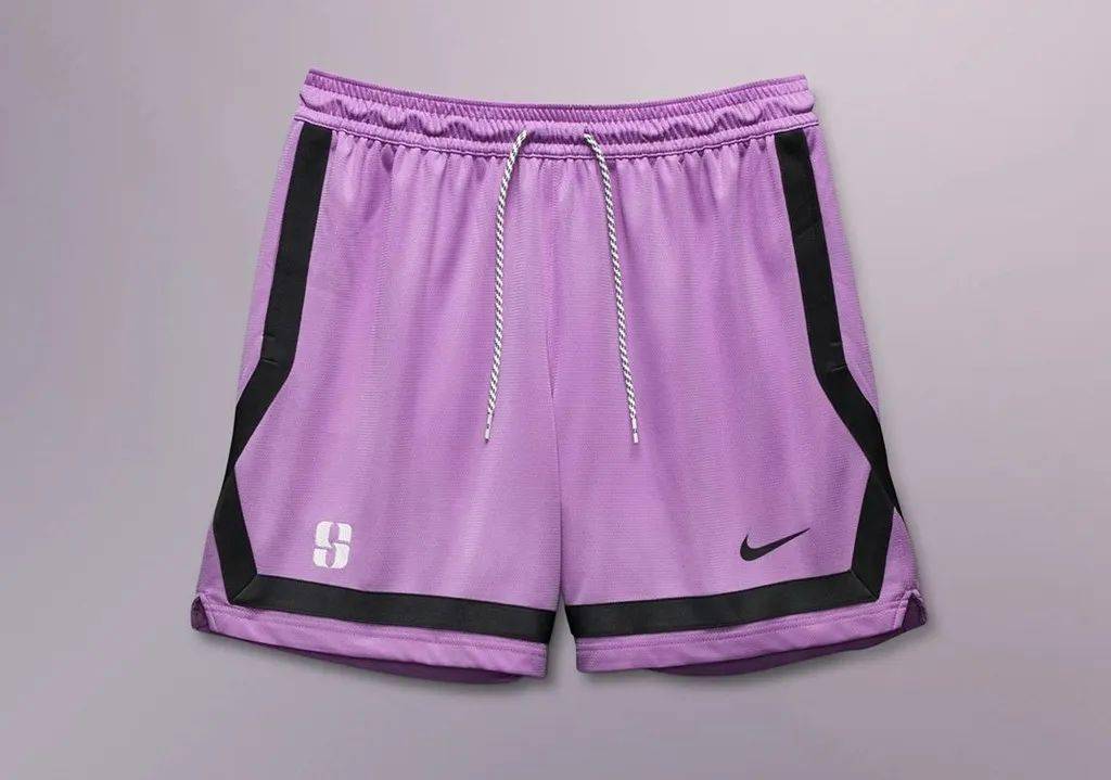 nike_萨布丽娜_瓦妮莎