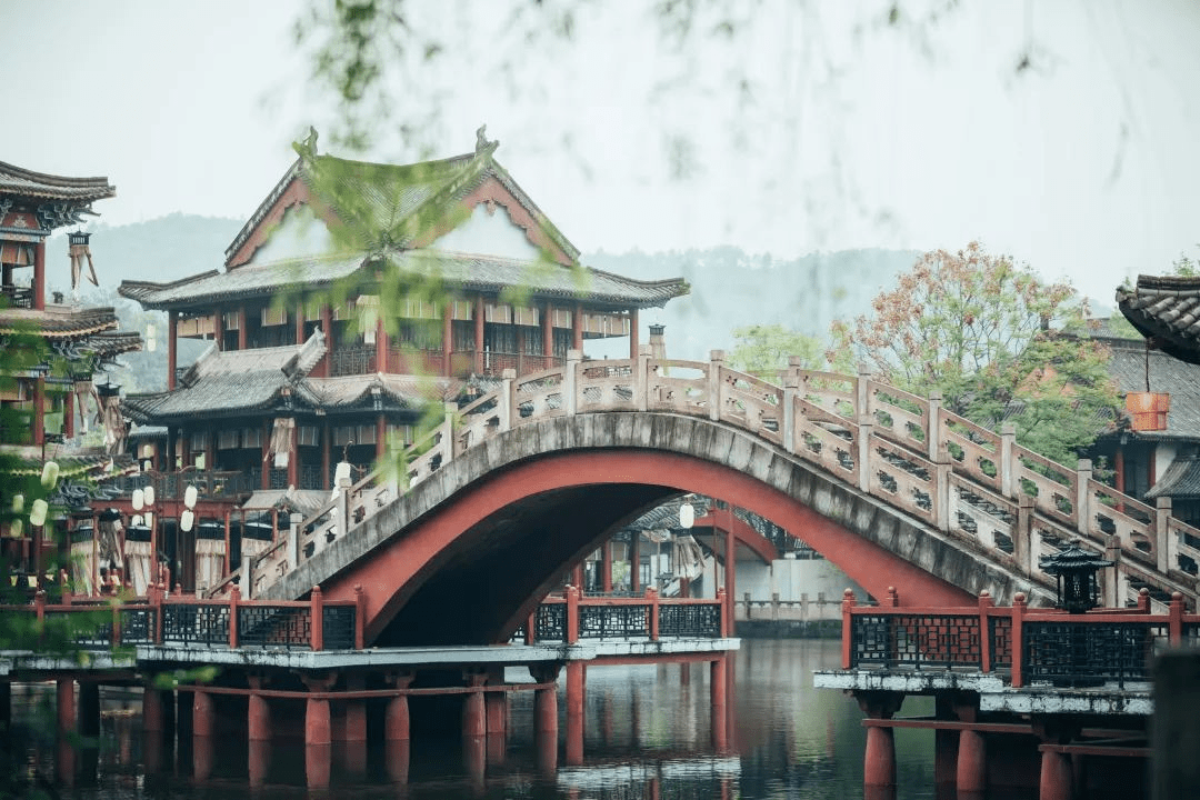 横店秦王宫,梦外滩,梦幻谷,新圆明园春苑,大智禅寺纯玩二日游(门票全