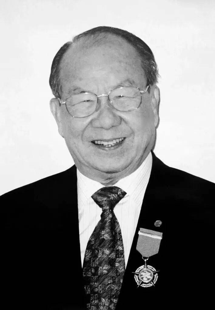 潮籍爱国实业家陈伟南先生逝世_发展_香港_潮州