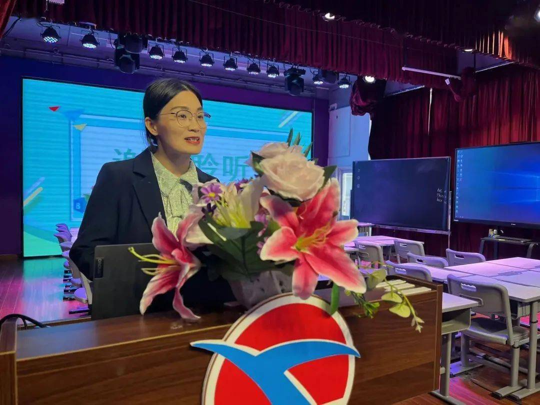 广州市番禺区华南碧桂园学校的陈思婷老师带来了第二个观摩课例 zebs