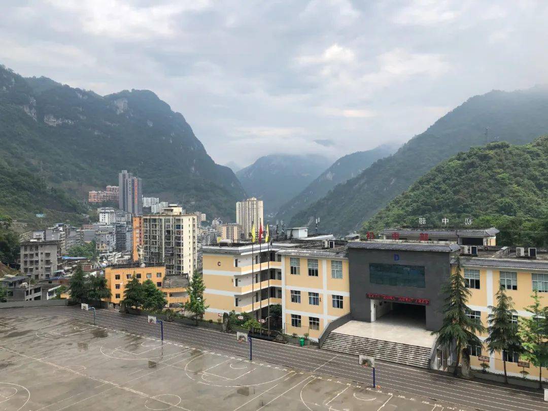 盐津三中 受访者供图接着,团队把目光对准了规范教研,质量分析等课堂