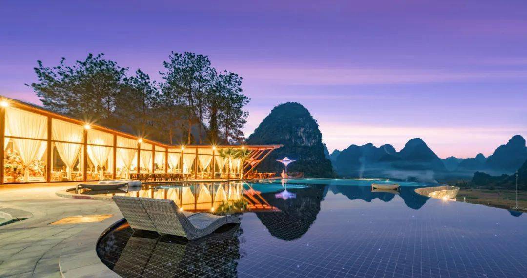 【探宿网红阳朔】阳朔发呆悬空温泉泳池度假酒店~群峰环绕,无边际悬空