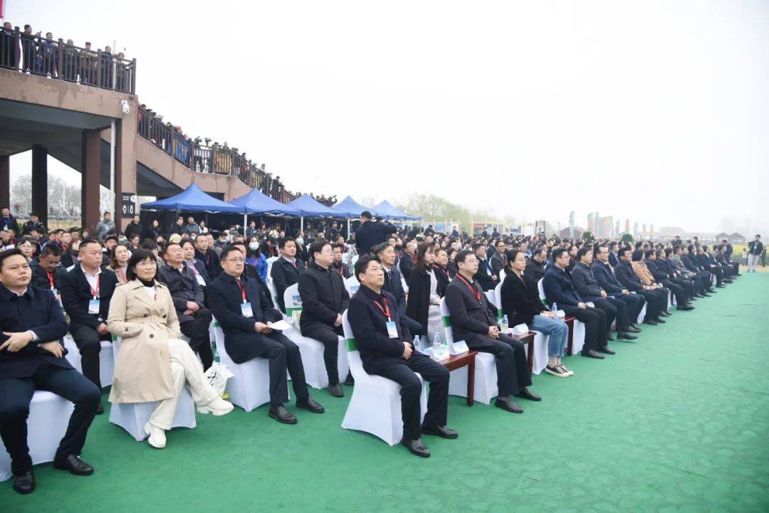 上海总领事馆经济副领事今井优希,泰州市领导刘浩,刘霞,徐克俭,查学斌