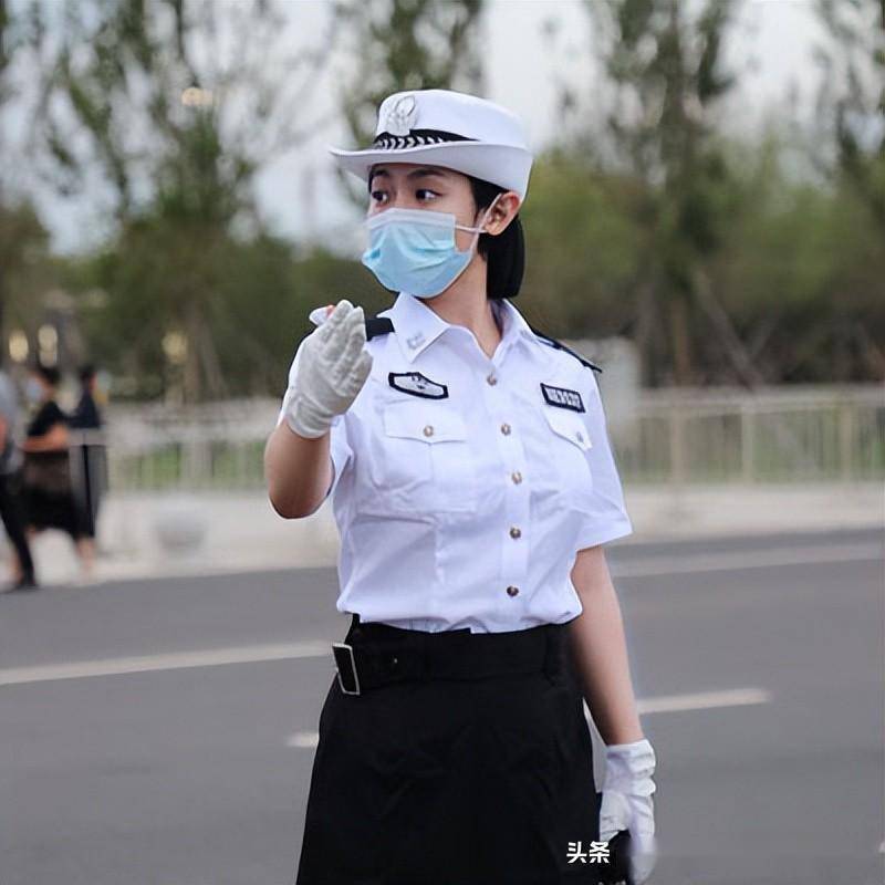 梅河口女交警图片