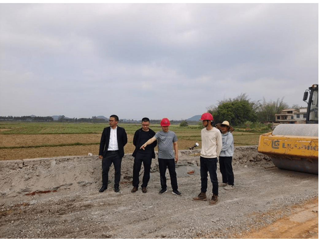 途经大湾镇凌仑村,终于象州县石龙镇大利村,全长约5