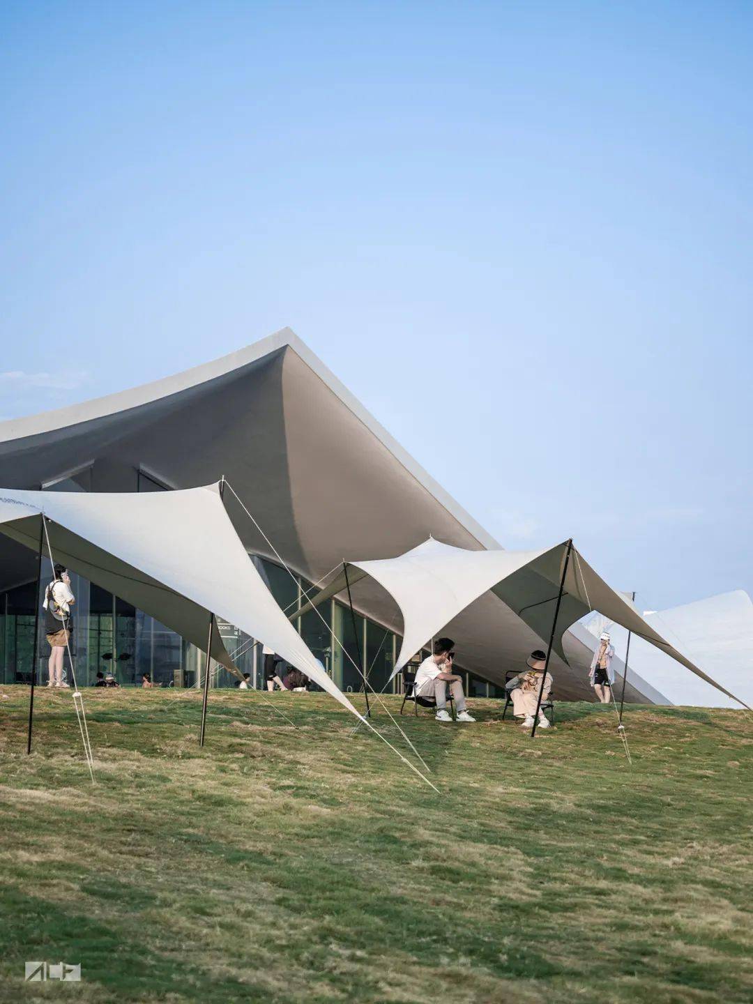 藤本壮介新作 | 镜头中的海口"天空之山"驿站_视觉_域图_建筑