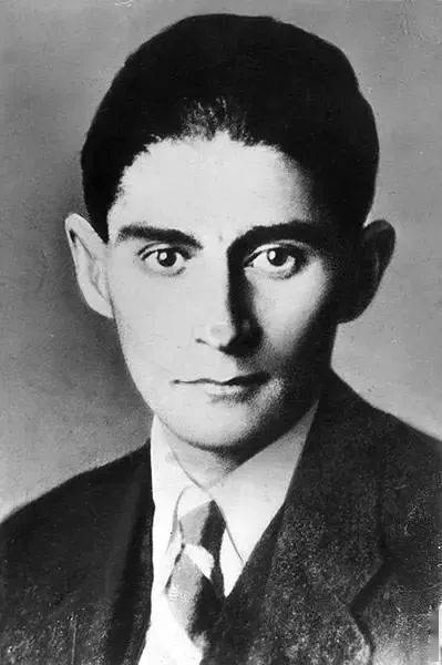 细节看人物;卡夫卡,鲁迅,马克思,达利,汤唯及扎克伯格的轶事_北大