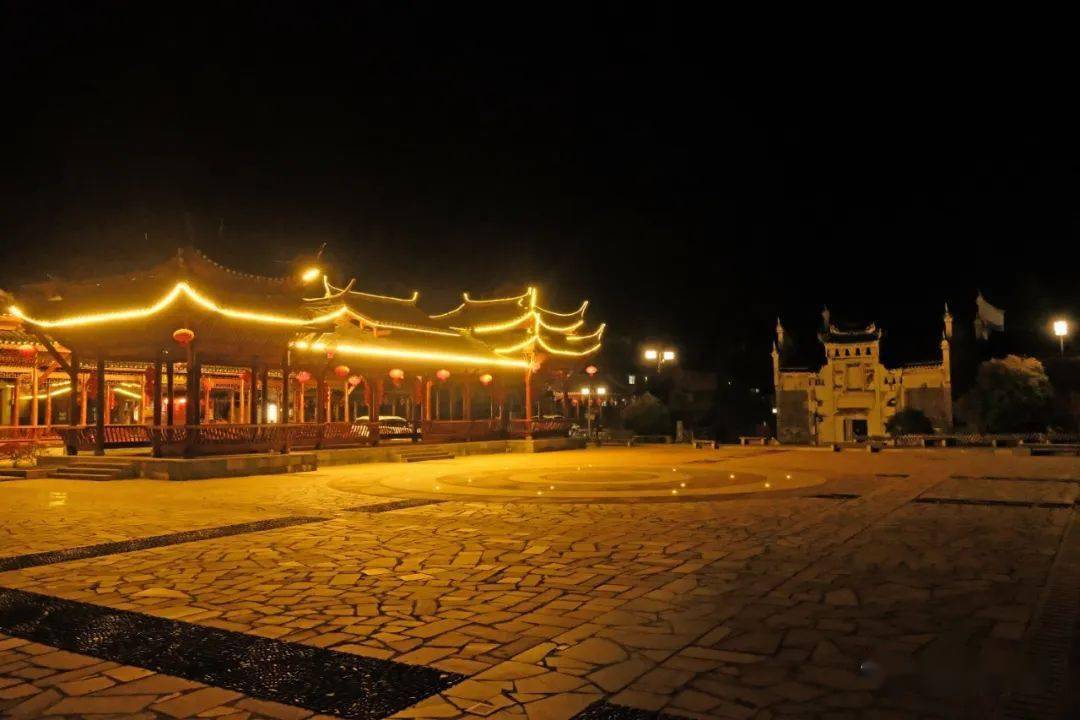 【特稿】贵州天柱:三门塘夜景璀璨夺目_侗寨_灯光_魅力