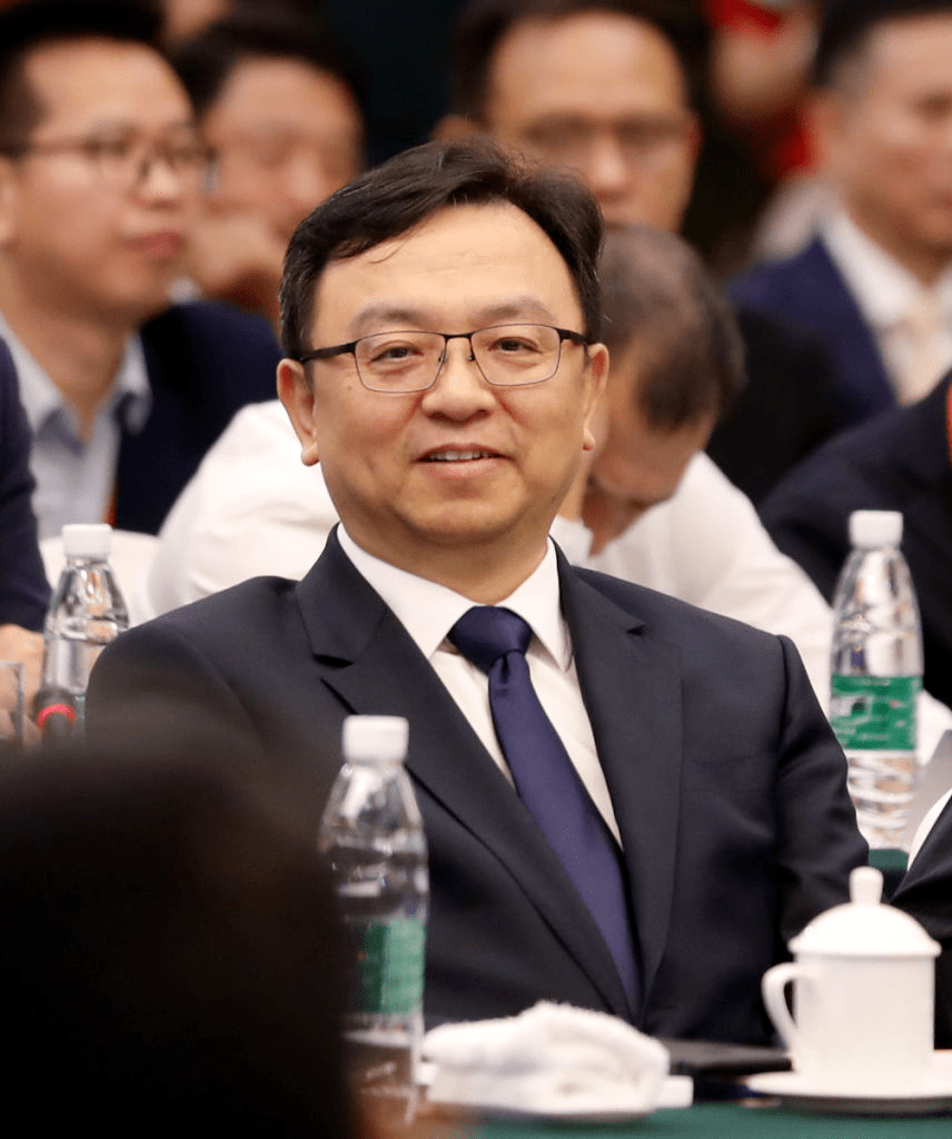 比亚迪董事长王传福最新发声!_新能源_汽车_市场