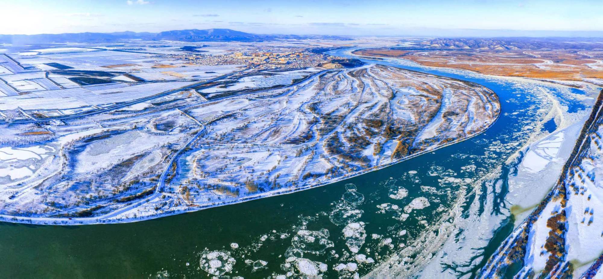 乌苏里江浩浩荡荡跑冰排_冰块_碰撞_饶河