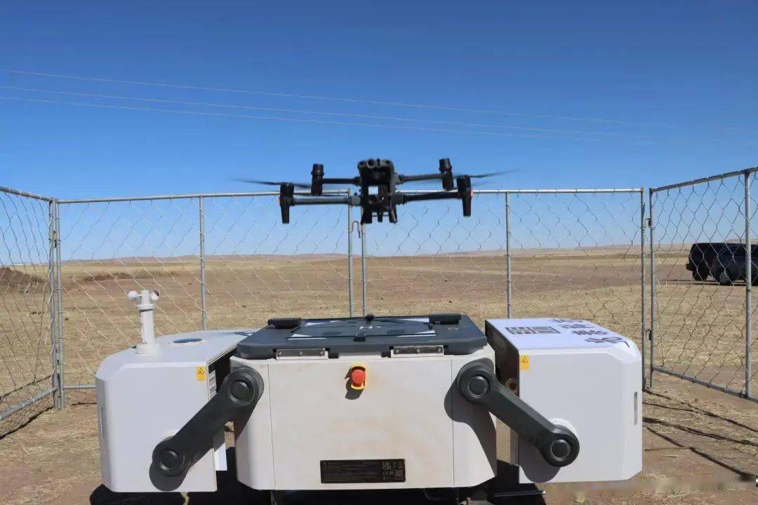 锡林浩特:无人机巡护 森林草原防火再添"空中卫士"_监测_机库_视频