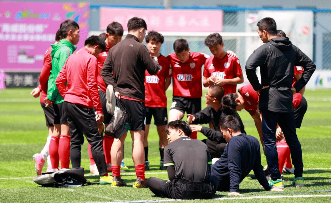 男生搞女生软件引发全网热议，网友质疑平台监管缺失，专家呼吁加强立法规范，媒体跟进报道后续进展