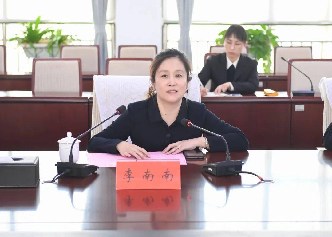上海电气输配电集团有限公司副总裁李南南一行到邯郸冀南新区考察调研