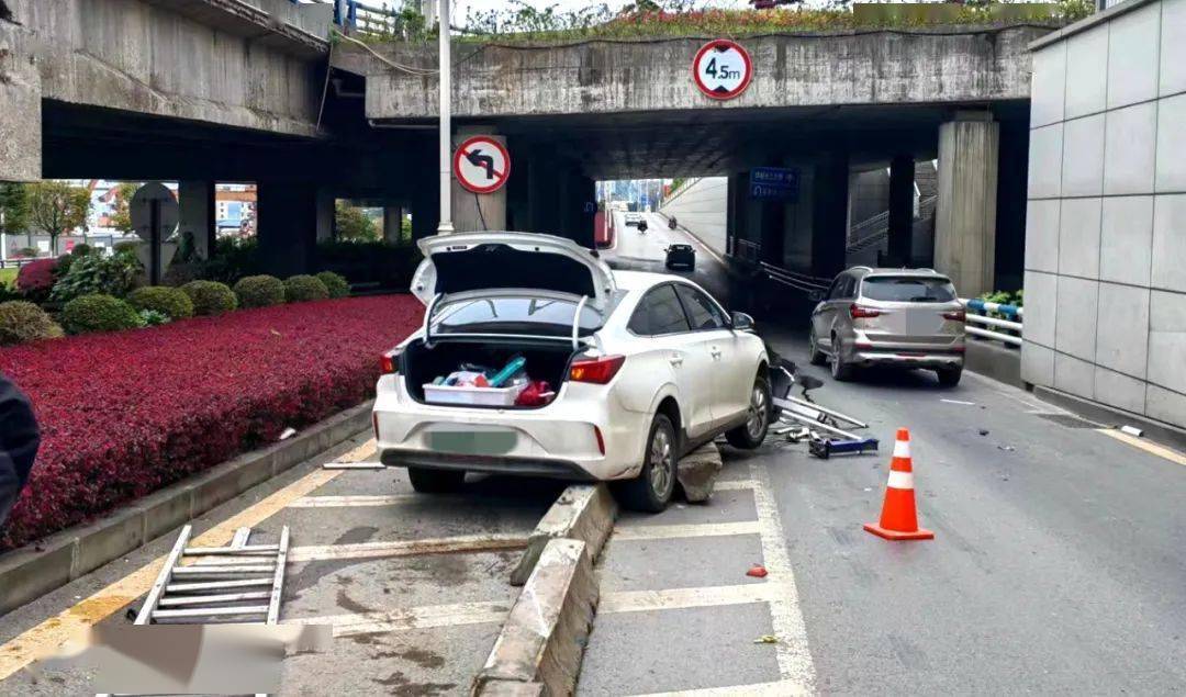 重庆万州车祸图片