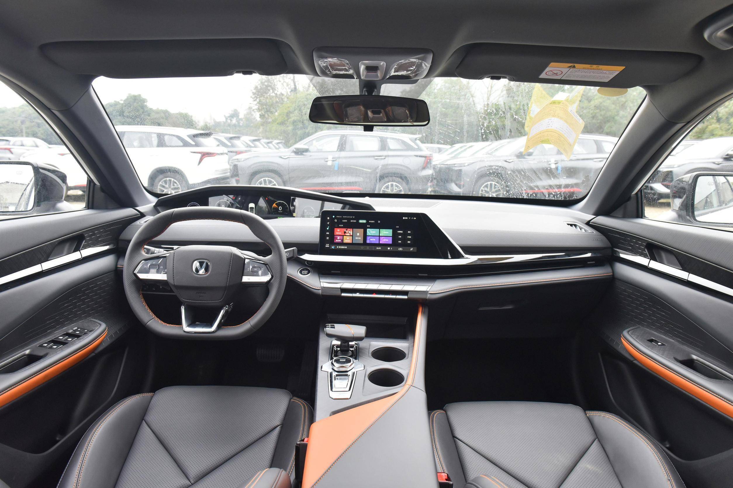 详解长安uni-v 智电idd:6.5秒破百 纯电续航113公里,售14.