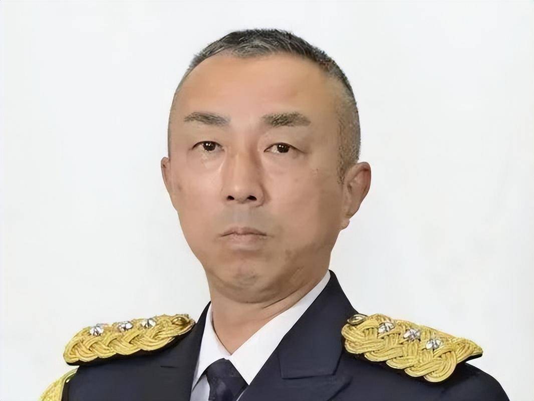 突发坠机！他也在飞机上_直升机_日本防卫省_海面