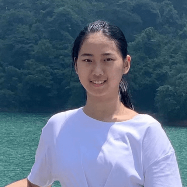 程璐2022级大数据管理与应用2班毕业中学:深圳高级中学专业平均成绩