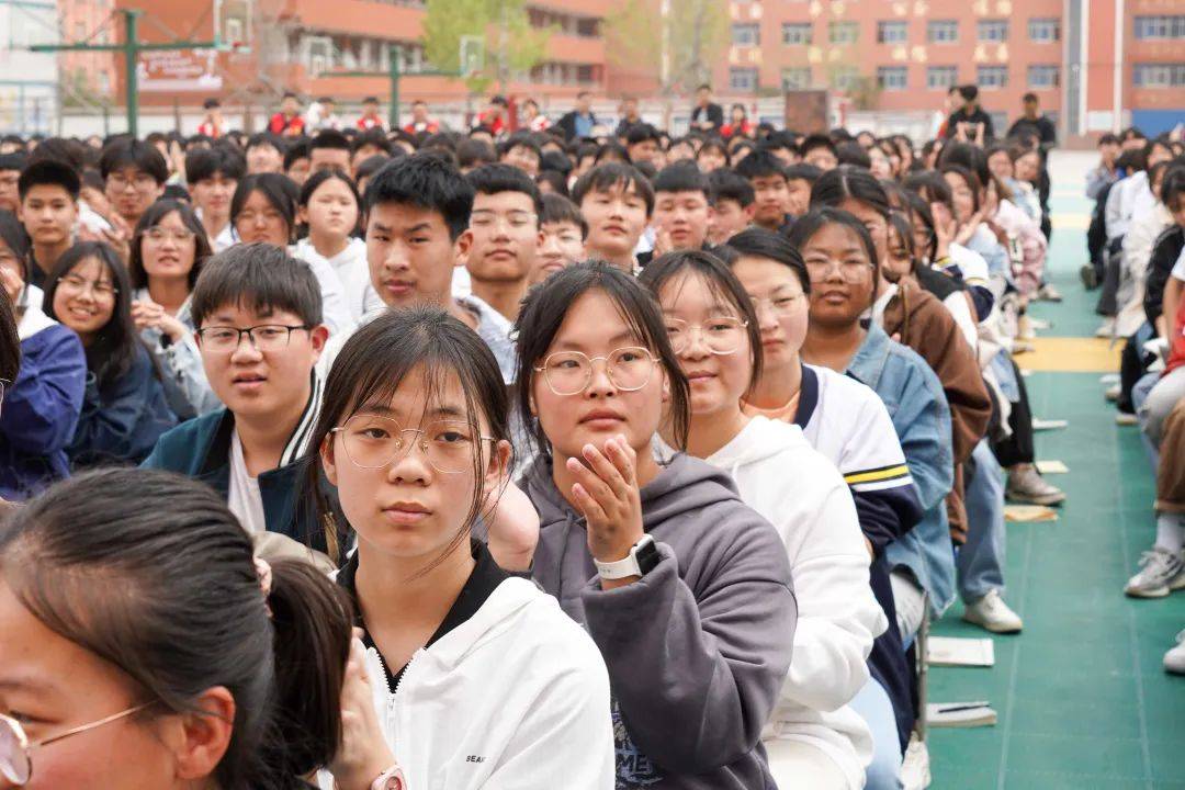 郸城三高举行"我就是下一个奇迹"主题励志演讲_余云_动力_人生