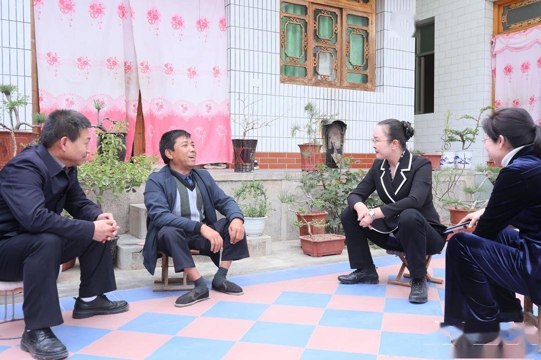 新甘谷讯【记者 谢映波】4月11日,省残联教就处处长杨燕带领调研组