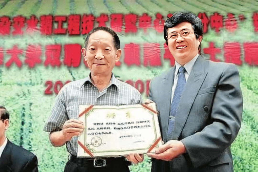 关志成回忆到深圳异地办学:南国紫荆亦芬芳_工作_建设_科研