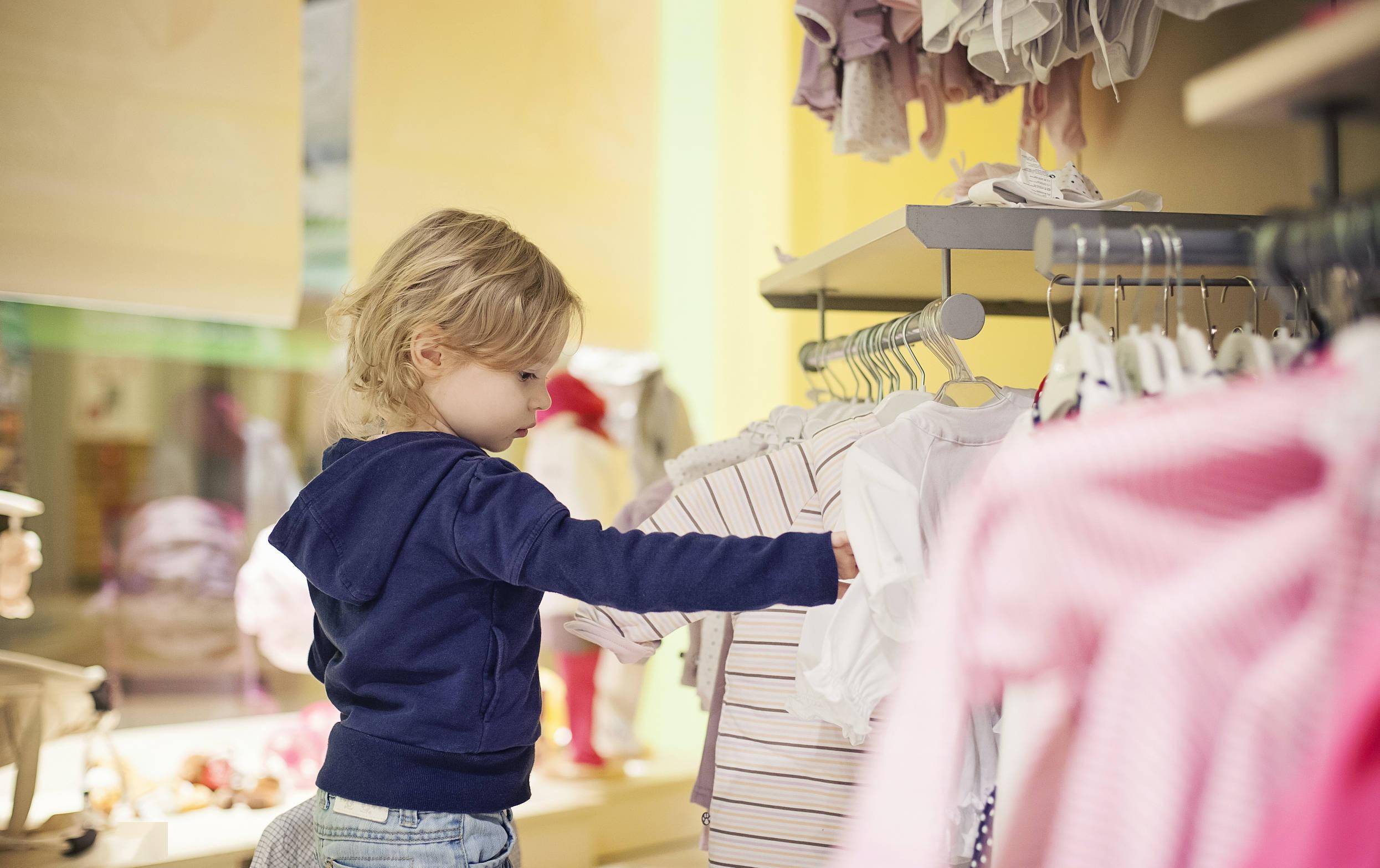 年产14亿件,年销700亿,这个小镇承包了国内三分之二的童装