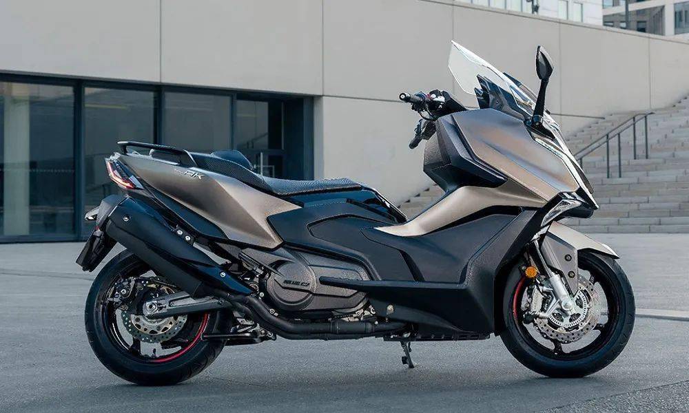 光阳新款ak550跑羊现身内地..._搜狐汽车_搜狐网