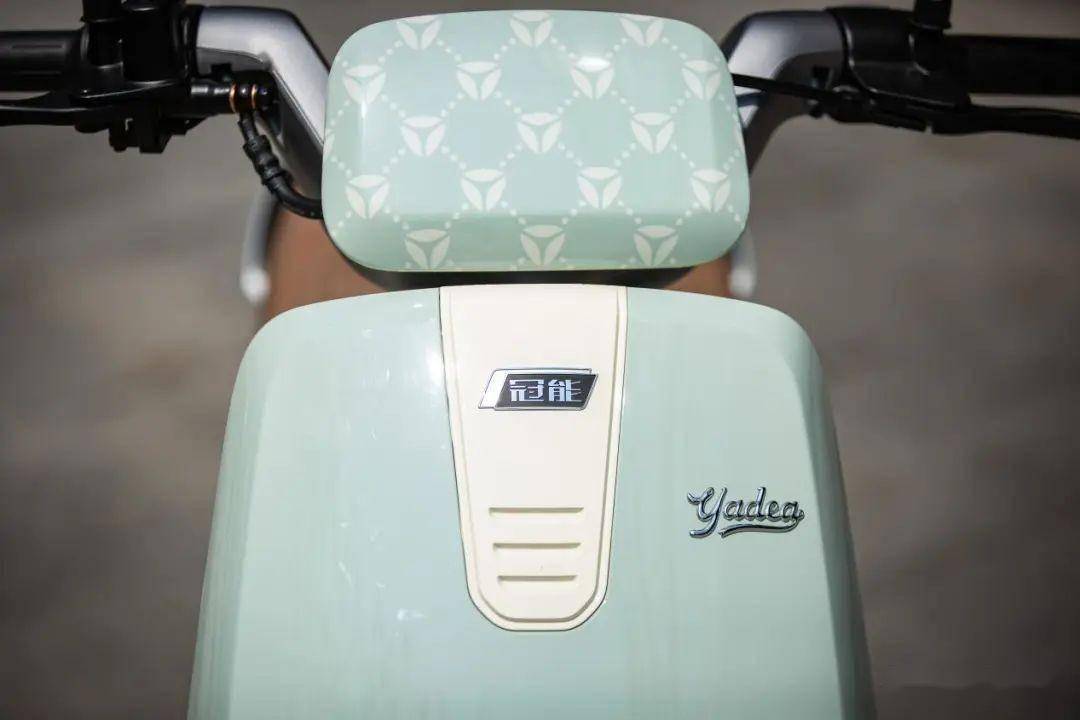 雅迪冠能奢享q9以新复古美学设计 开创智能出行新潮流_搜狐汽车_搜狐