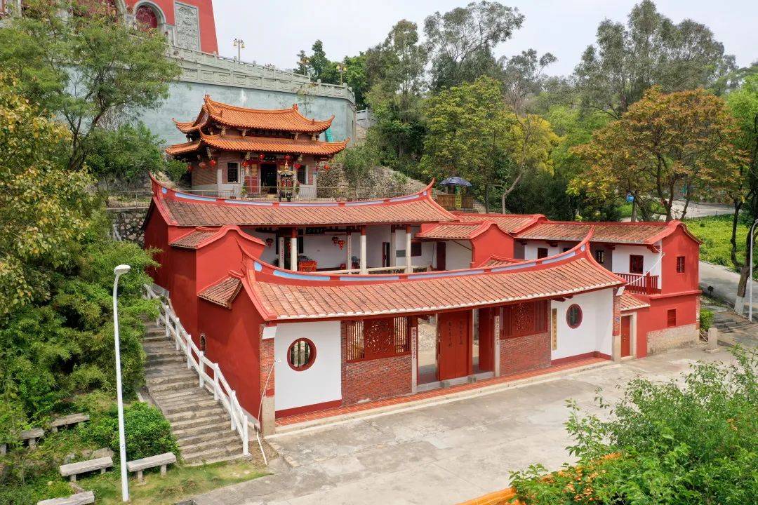 庶安楼:同安区五显镇店仔村田坂下里121号同字厝:同安区莲花镇莲花宫