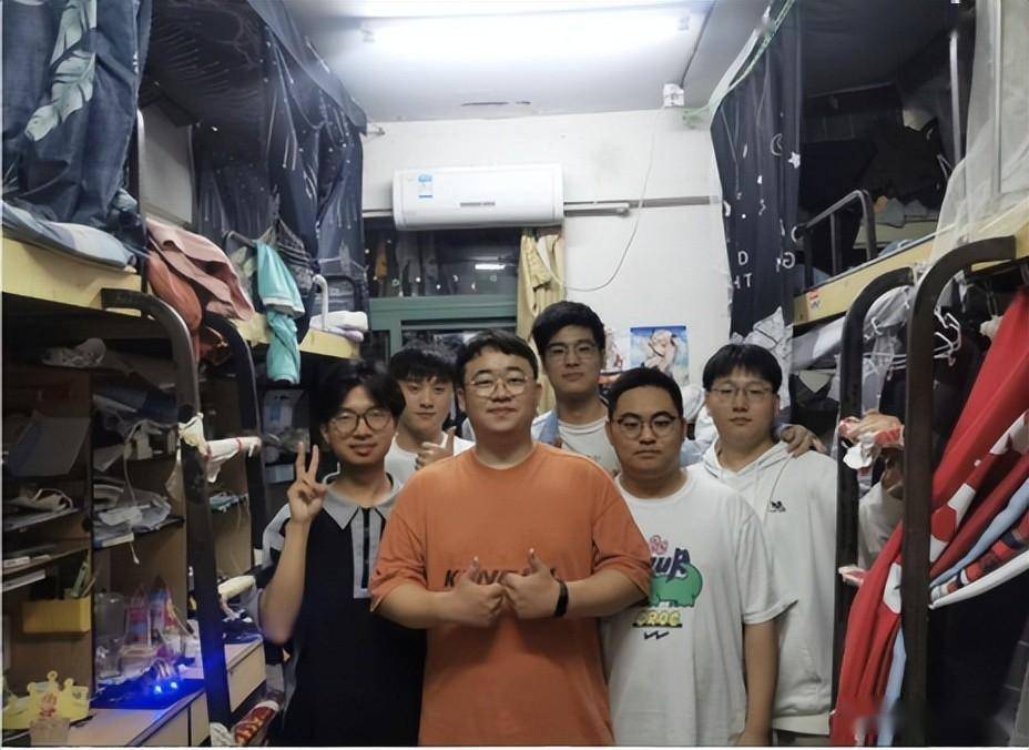 安徽建筑大学的这间寝室,太拼了!_宿舍_专业_目标