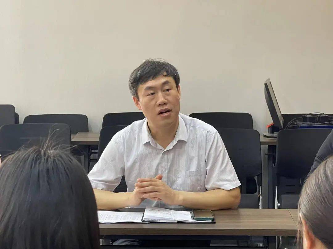 集团工会开展走基层,听心声,解难题座谈活动_工作_创新_李艳勤