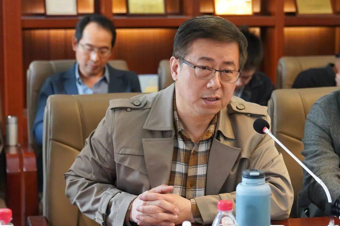 导演王绍军以《世界经典穿越时空,中外戏剧互动交融》一篇的导演阐述