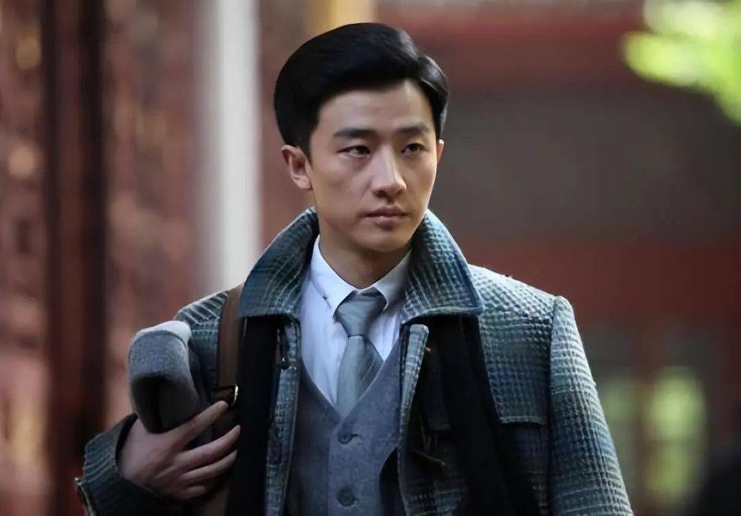 为小鲜肉购置多套豪宅,多名男星被牵连_张鲁一_黄轩_合作