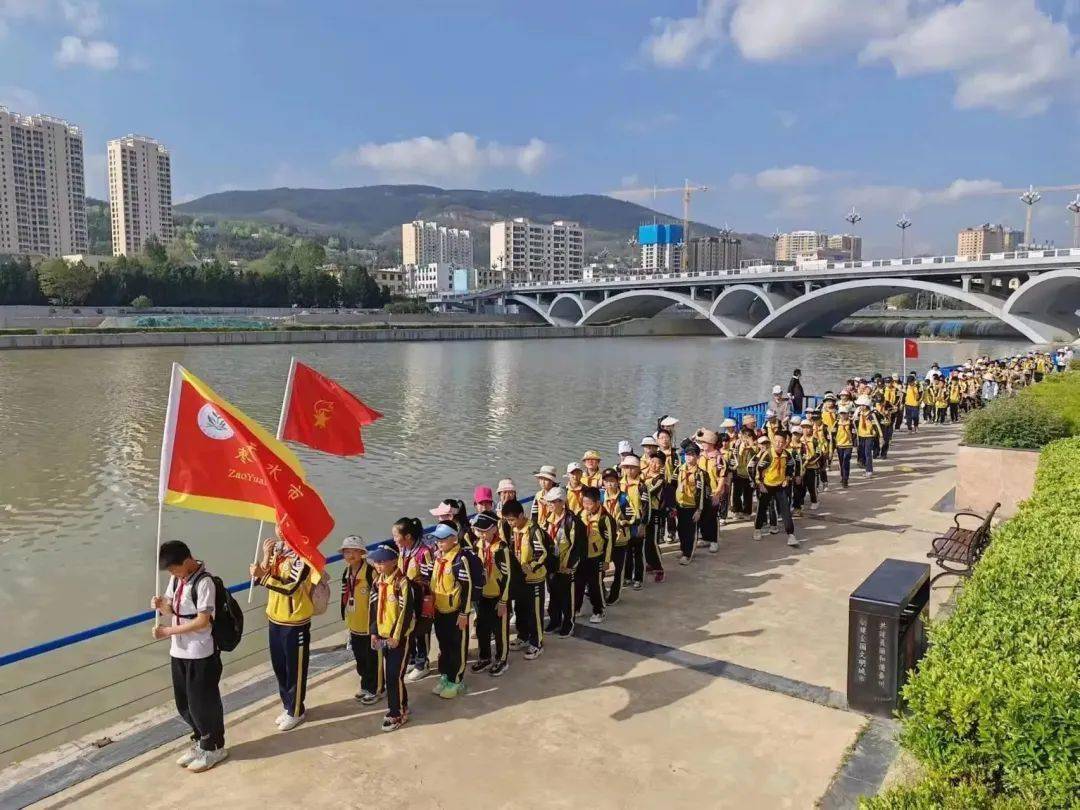 "三抓三促"行动进行时 | 天水市枣园巷小学春季研学活动:赏龙城春景
