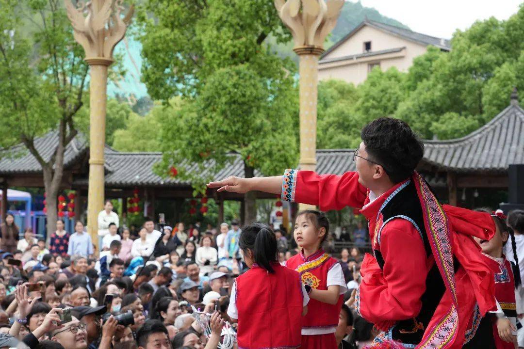 顺意山水 共富畲乡 | 泰顺"三月三"畲族风情旅游节开幕_文化广场_游客