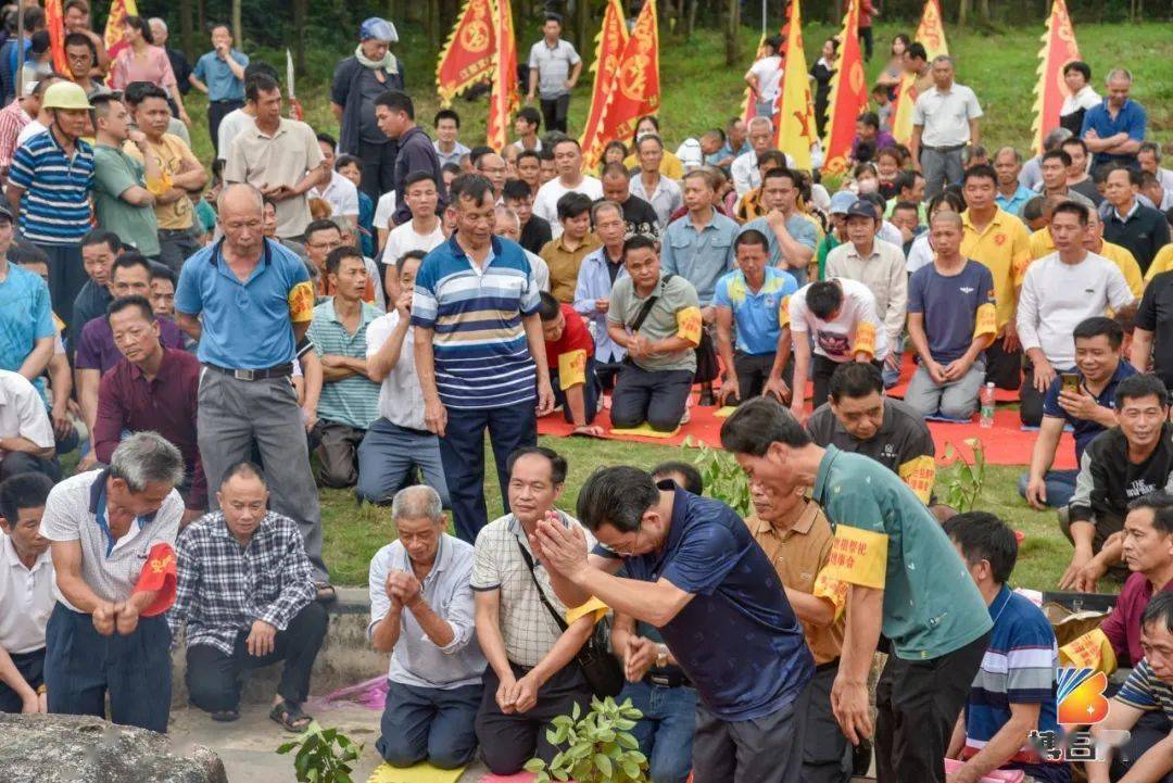 博白县城竟然有一座700多年的古墓,三月三墓主后人现场载歌载舞,同庆