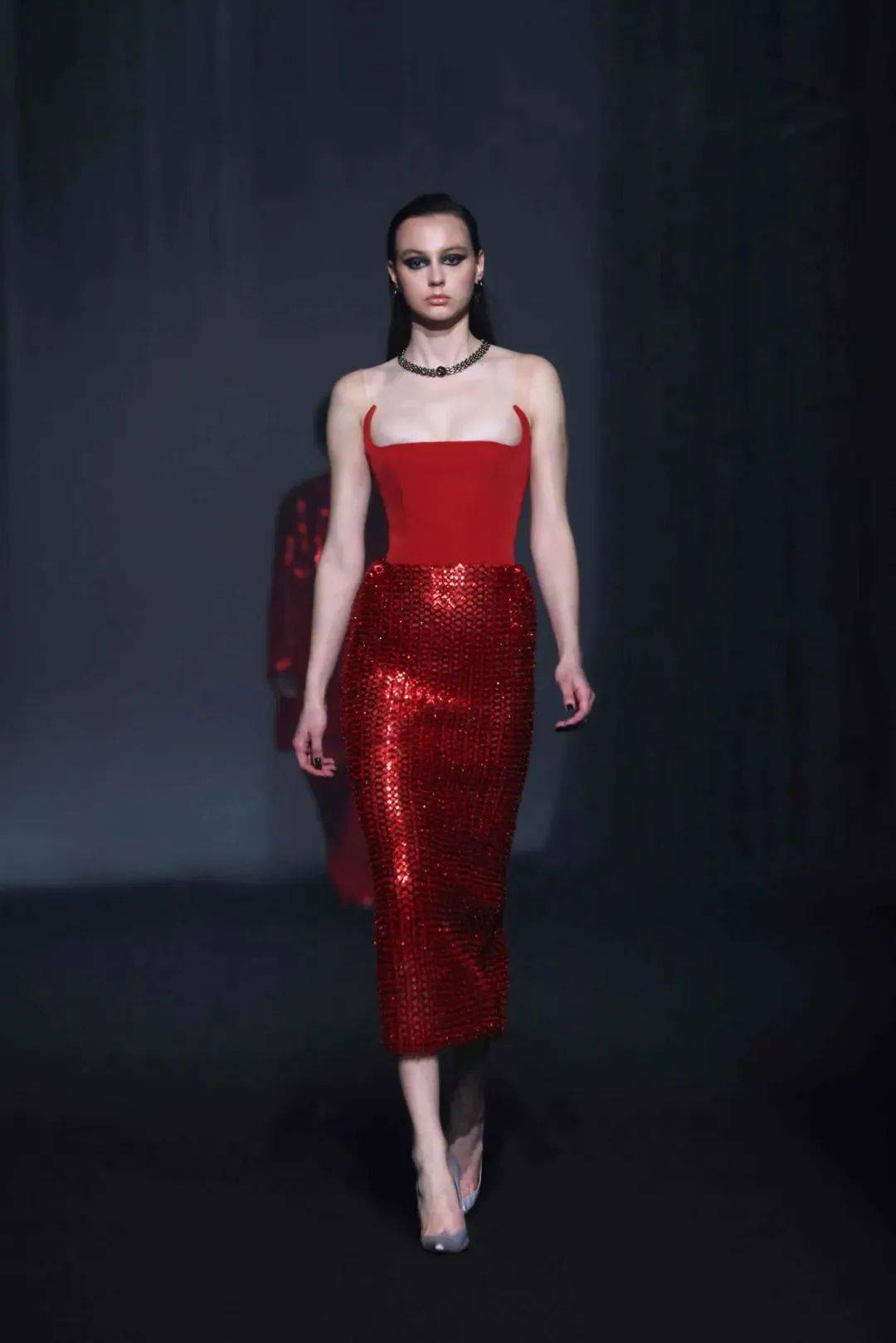 georges hobeika 2023成衣系列 | "吸血鬼"神秘浪漫~_观众_造型