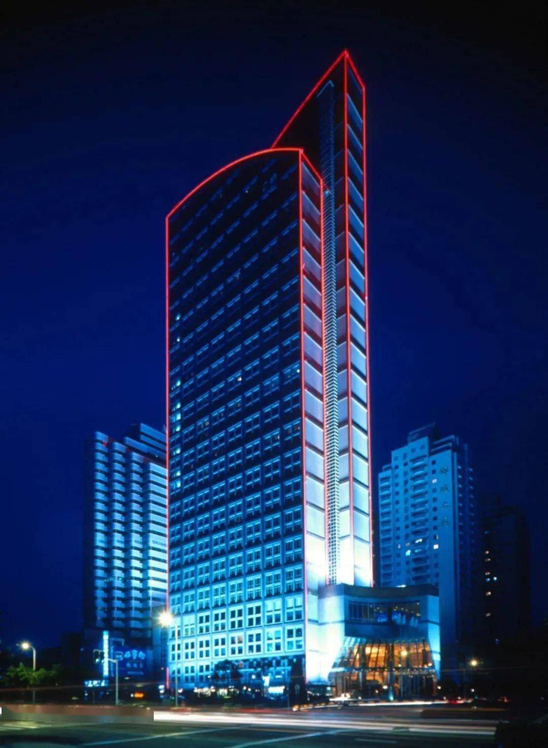 【上海红塔豪华精选酒店|高空眺望陆家嘴三件套】188元享门市价1098元