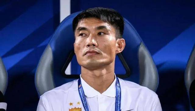 广州队主教练郑智已经宣布辞职,刘智宇接班上位_团队_足球俱乐部_恒大