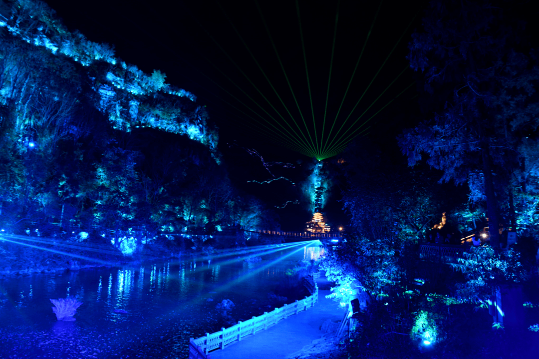 流光溢彩夜贵州 黄果树夜游欢迎您!_景区_指南_星光