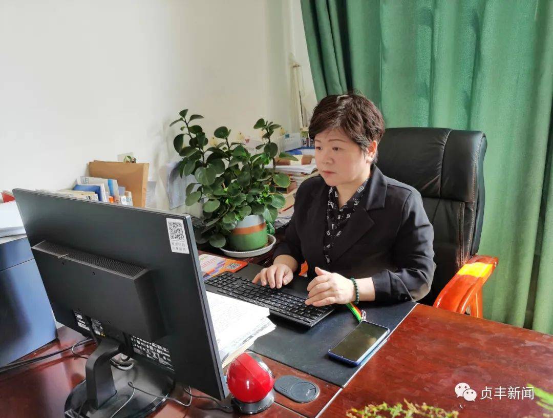 李宏英:深耕教坛铸师魂 砥砺前行育新人_教学_专业化_教育战线