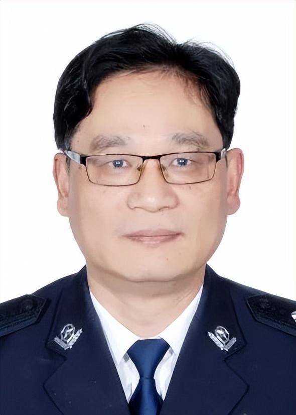 浙江省公安厅多名领导职务调整,"浙江第一名捕"已任副厅长_俞流江_王