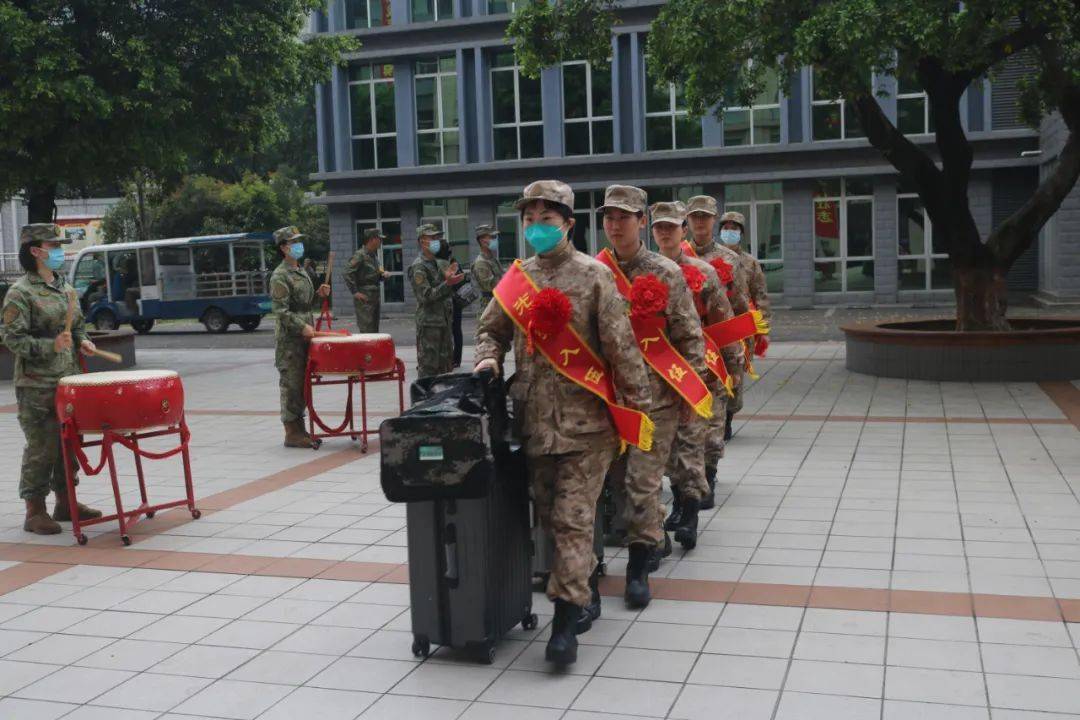 南部战区新兵训练基地图片