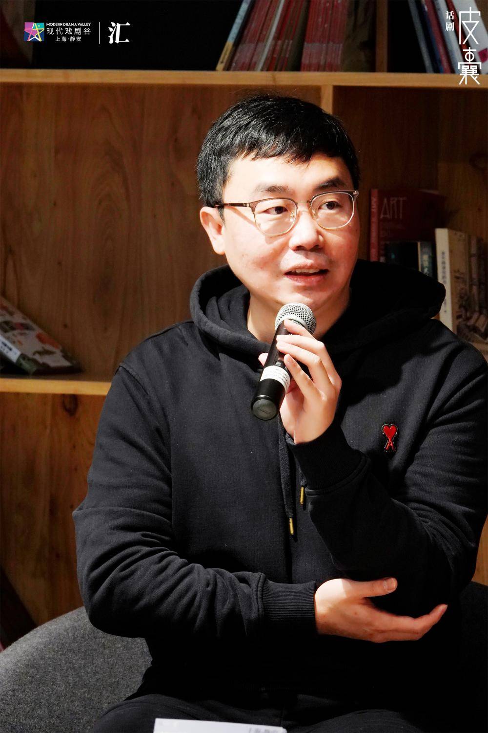 销量近500万册的《皮囊》改编成话剧,蔡崇达从舞台上看到什么?