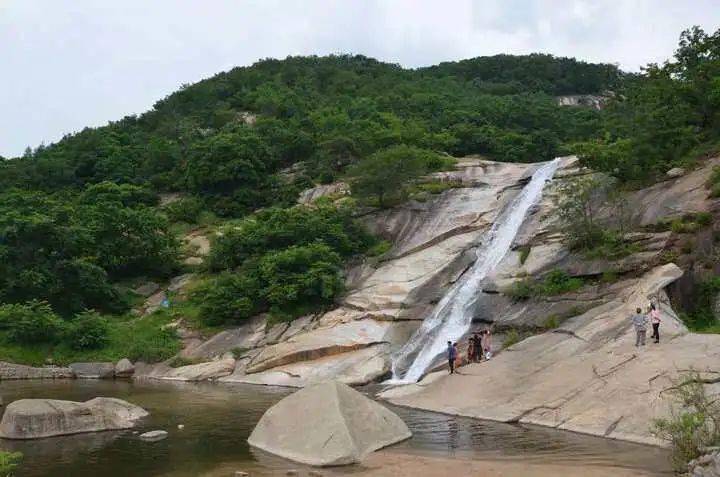 岫岩石湖瀑布路线图片