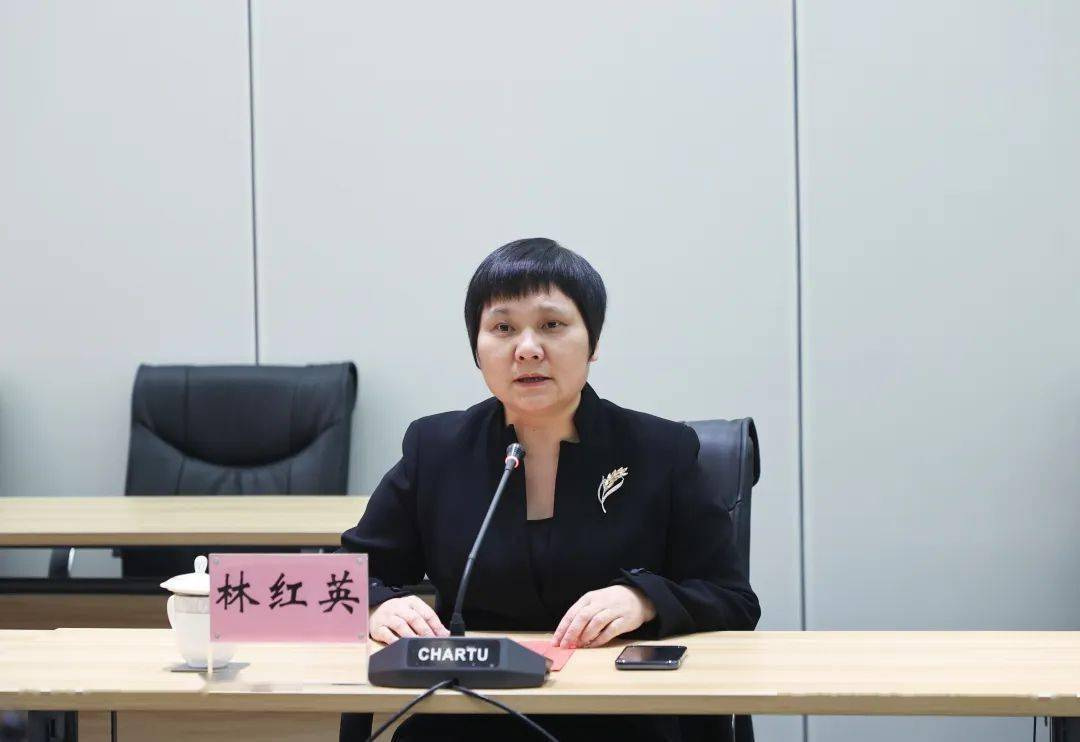 林红英对虹口区政府一直以来的关心和支持表示感谢.